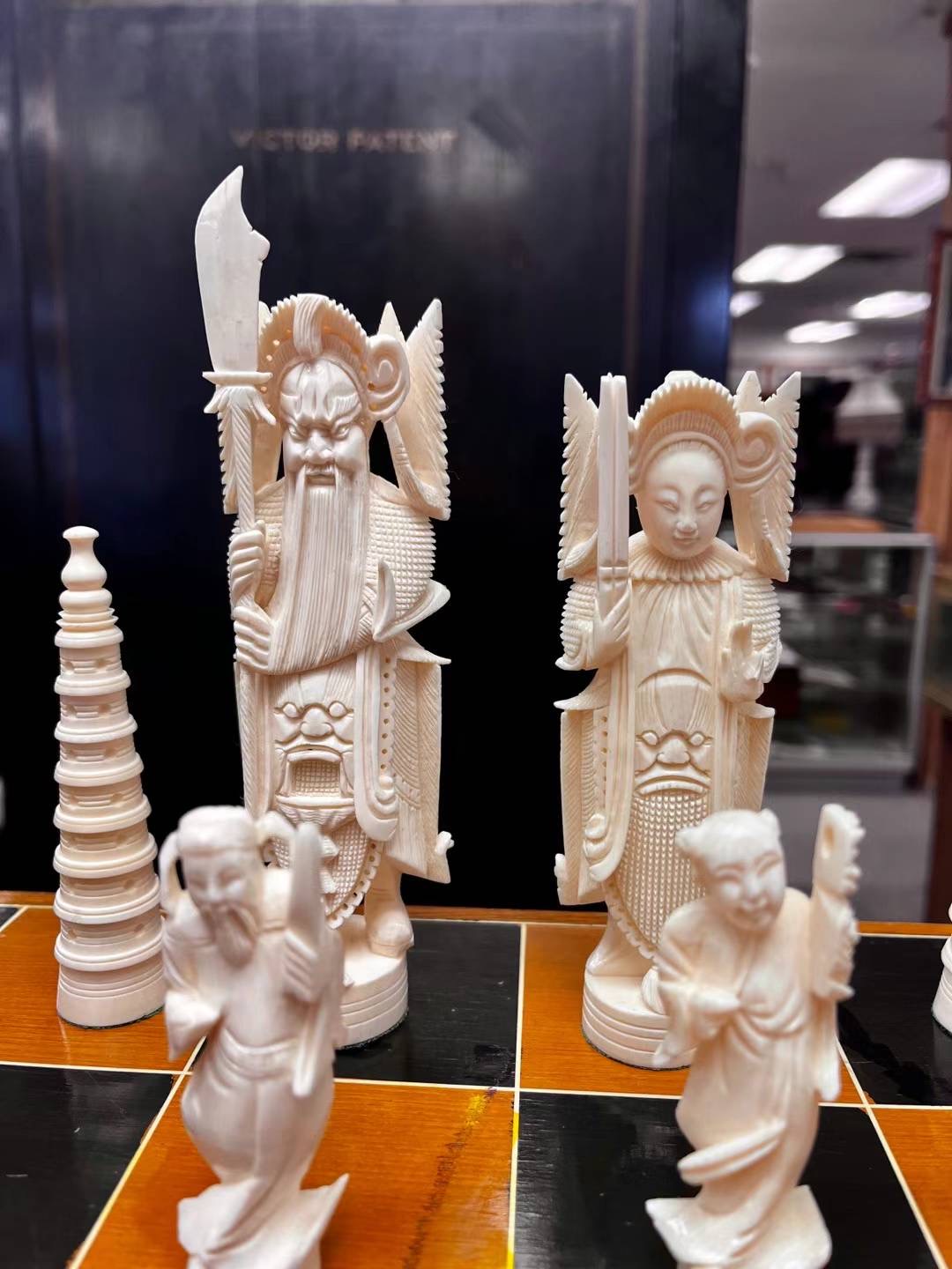 牙雕国际象棋 Jade Art Auction Antique and Collectables in BC, Vancouver