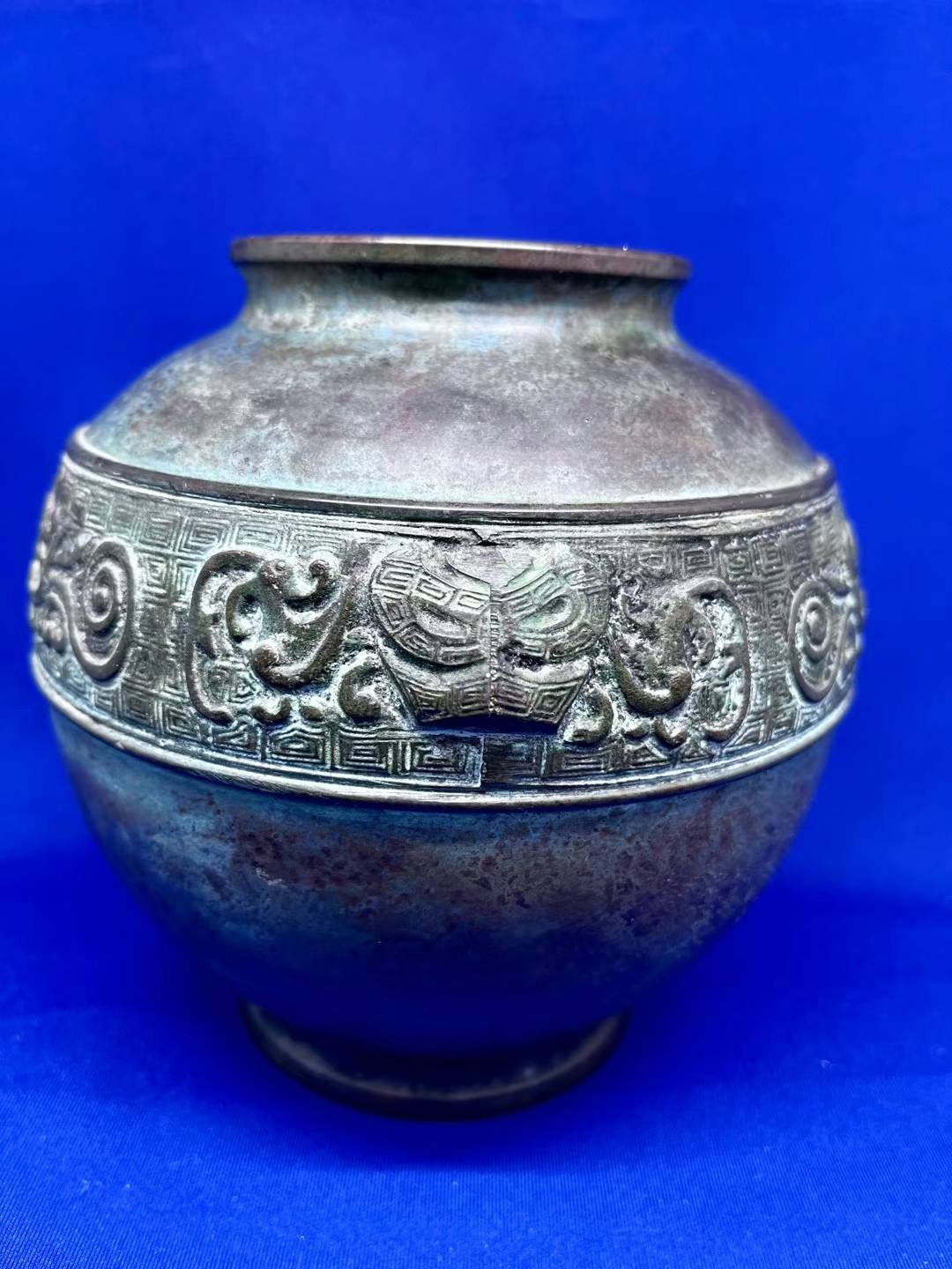 青铜饕餮辅首耳罐 Jade Art Auction Antique and Collectables in BC, Vancouver