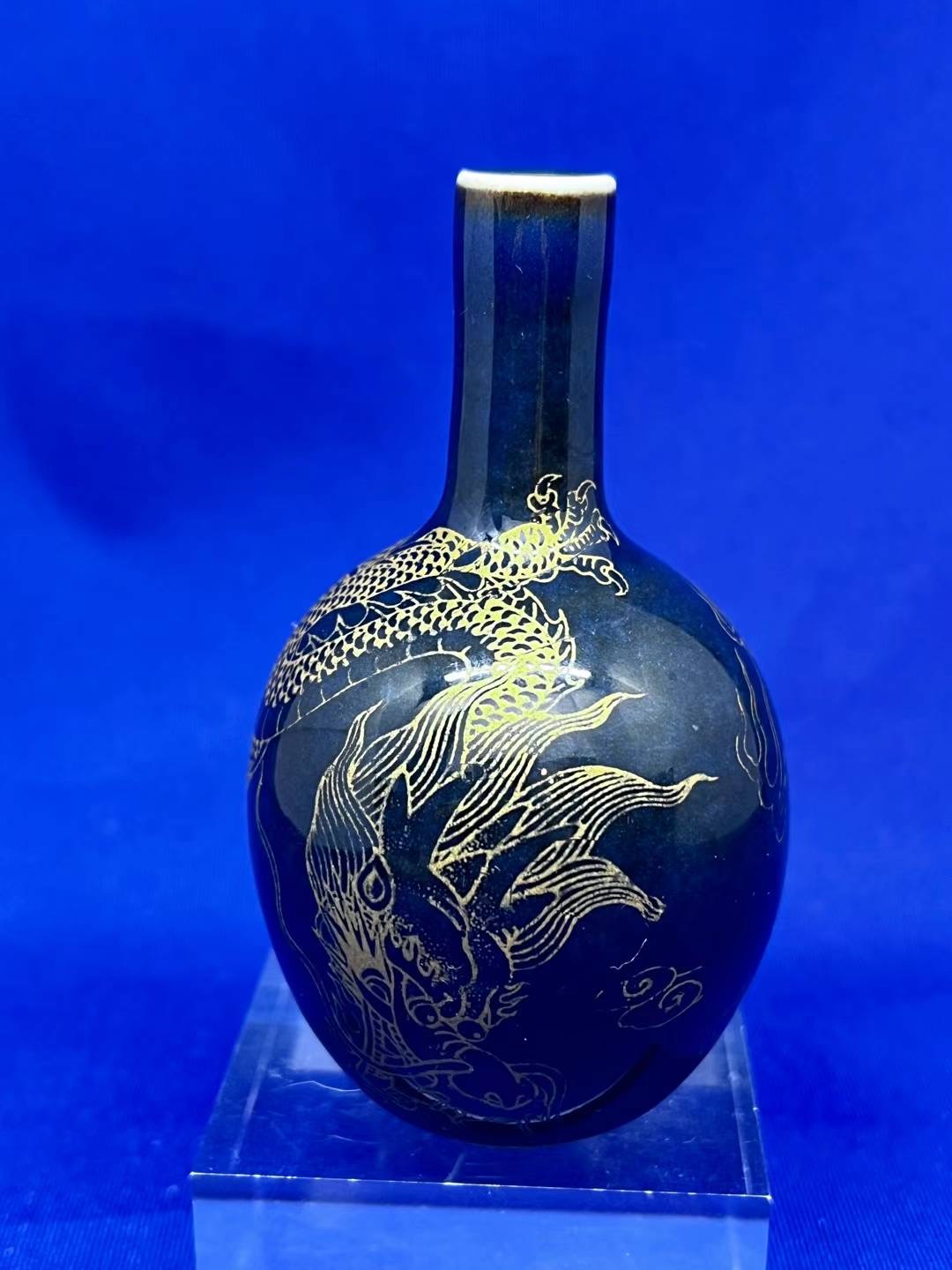 祭蓝釉描金云龙纹小赏瓶 Jade Art Auction Antique and Collectables in BC, Vancouver